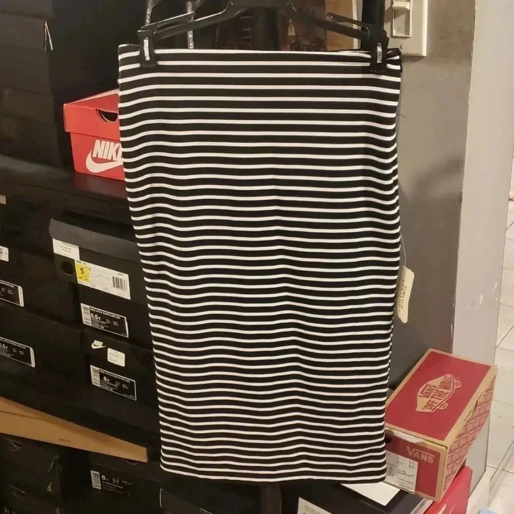 Forever 21 skirt
